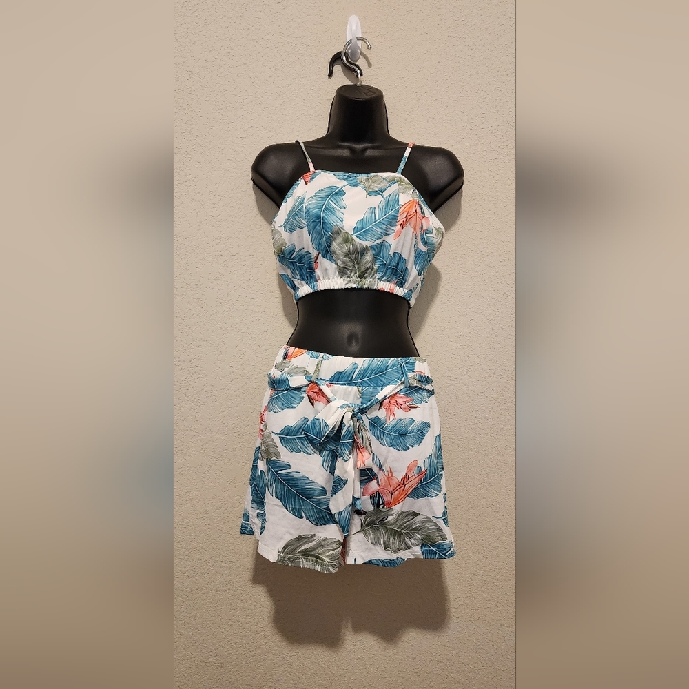 Women's Hawaiian Outfit